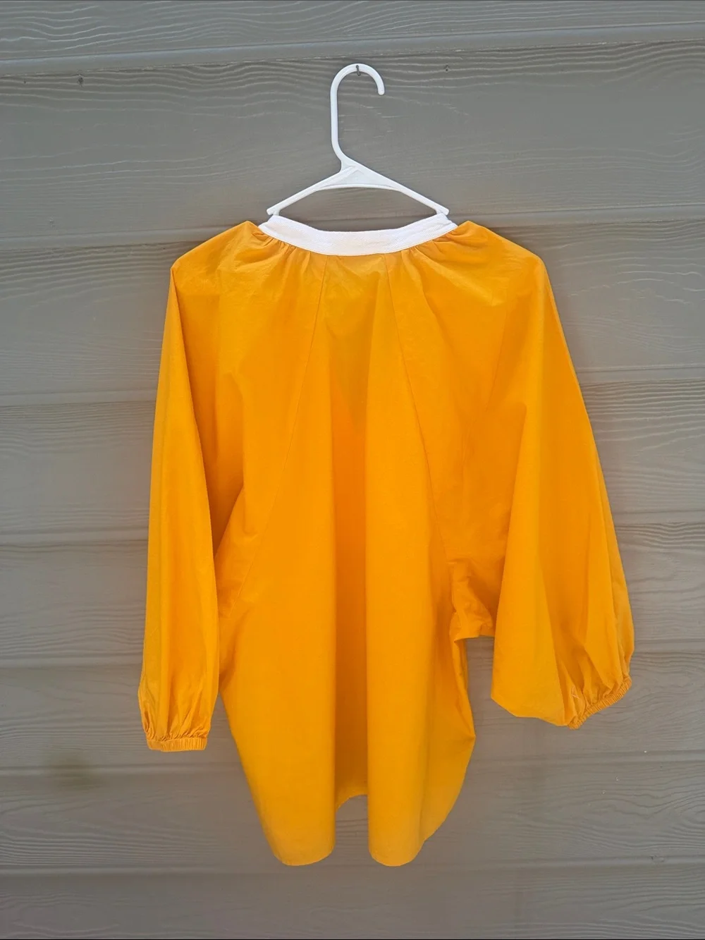 Tory Burch Women’s Marigold Yellow V-Neck Puff sleeved tunic w/white trim Sz Med